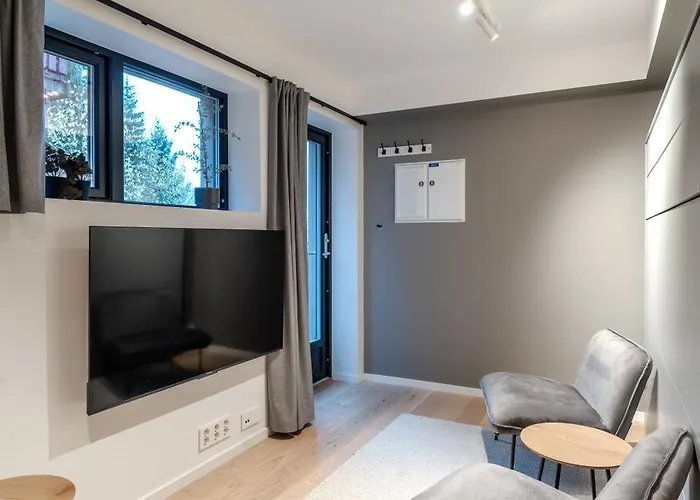 Staying 6 * Tromsø